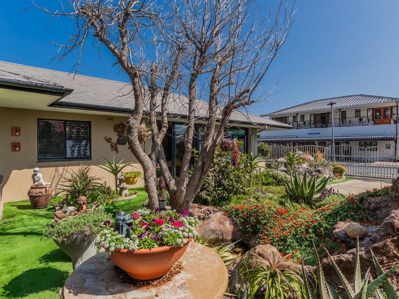 Newly Renovated 3 bedroom home. - Photo 3