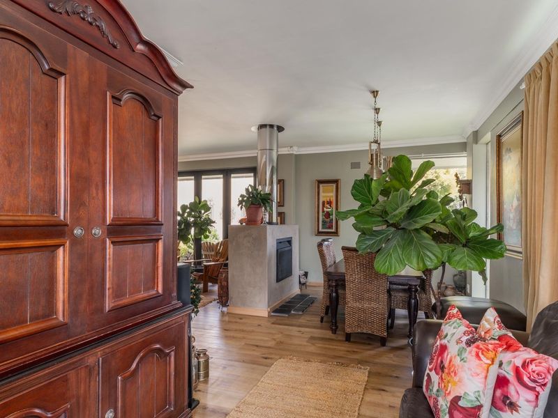 Newly Renovated 3 bedroom home. - Photo 5