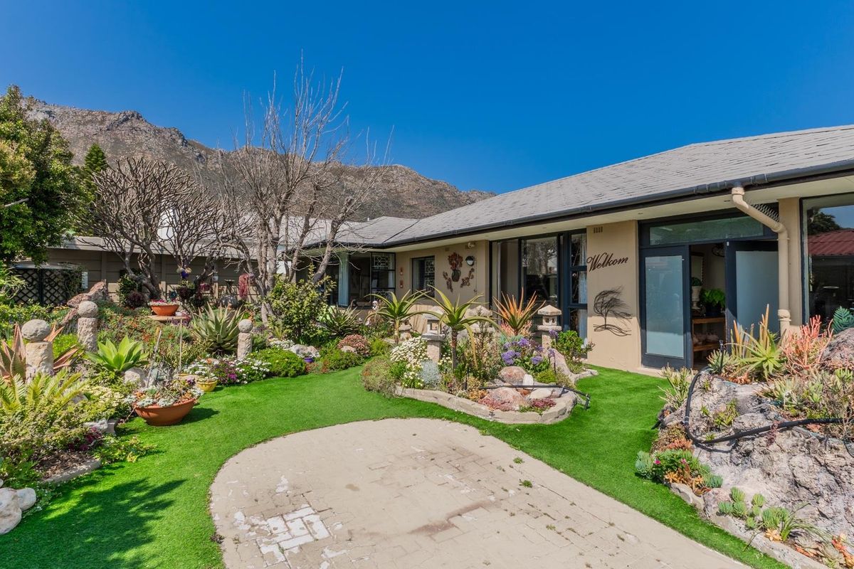 Newly Renovated 3 bedroom home. - Photo 2