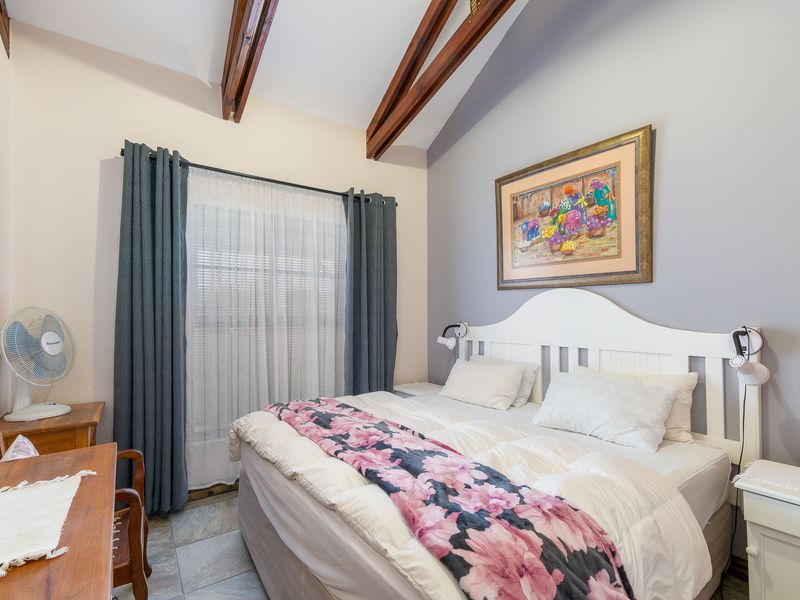 House For Sale in Riversdale, Western Cape - Photo 9