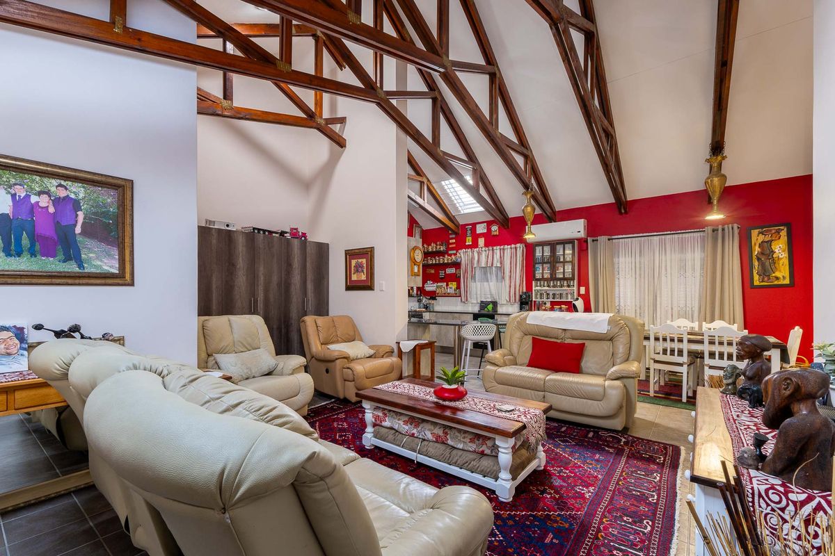 House For Sale in Riversdale, Western Cape - Photo 3