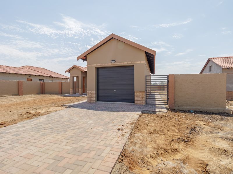 House For Sale in Hexrivier Lifestyle Estate, Waterkloof AH, Rustenburg, North West - Photo 4