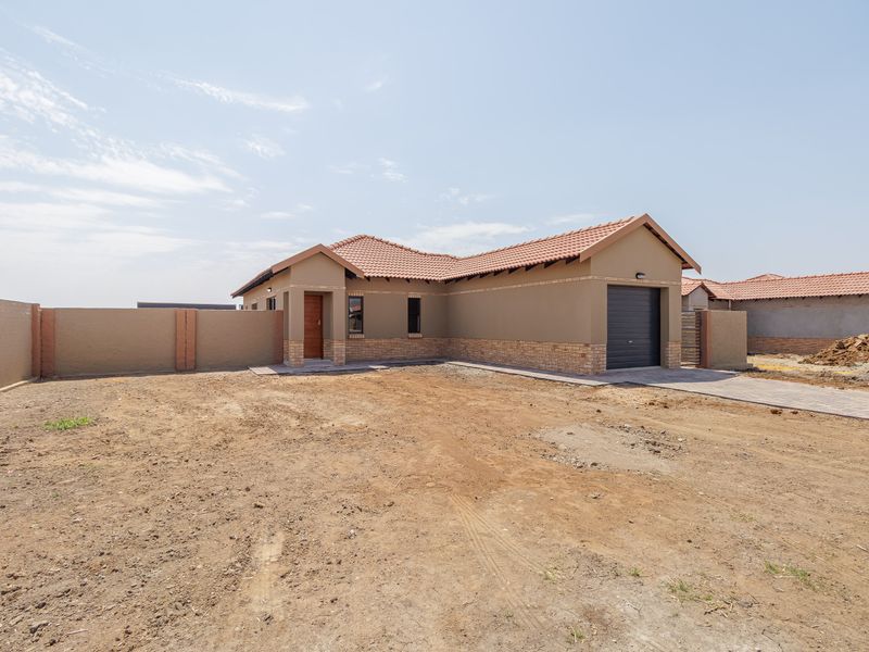 House For Sale in Hexrivier Lifestyle Estate, Waterkloof AH, Rustenburg, North West - Photo 1
