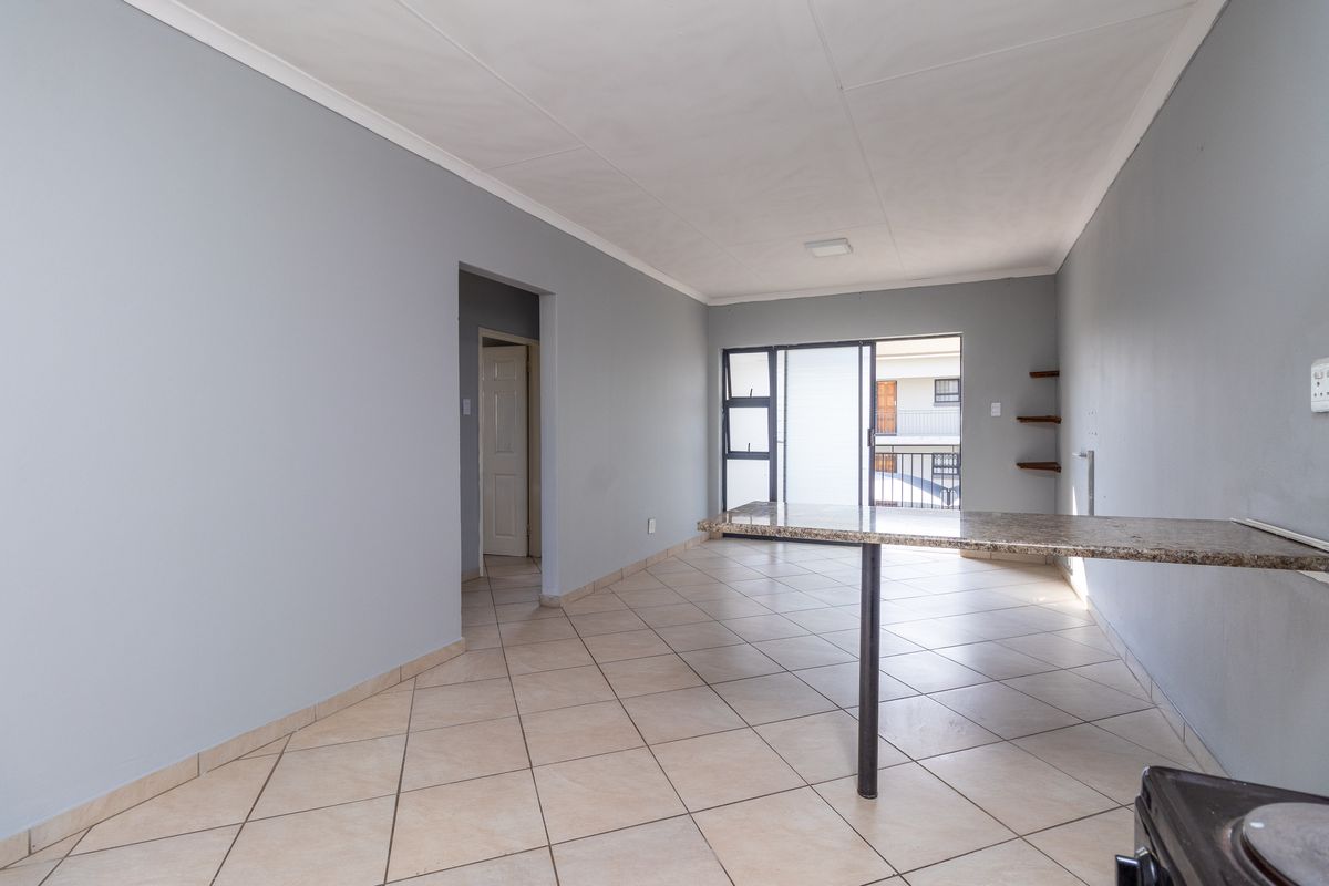 Apartment For Sale in Witpoortjie, Roodepoort, Gauteng - Photo 5