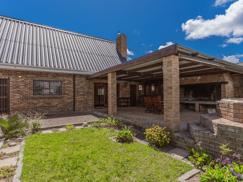 House For Sale in Franskraal, Gansbaai, Western Cape - Photo 2