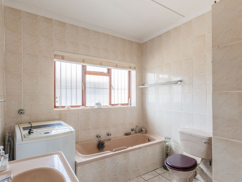 House For Sale in Franskraal, Gansbaai, Western Cape - Photo 10