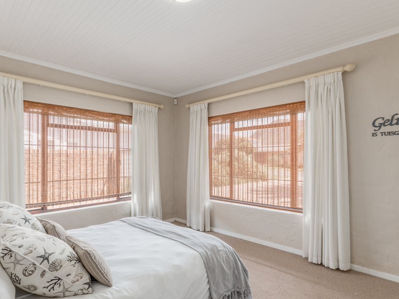 House For Sale in Franskraal, Gansbaai, Western Cape - Photo 9