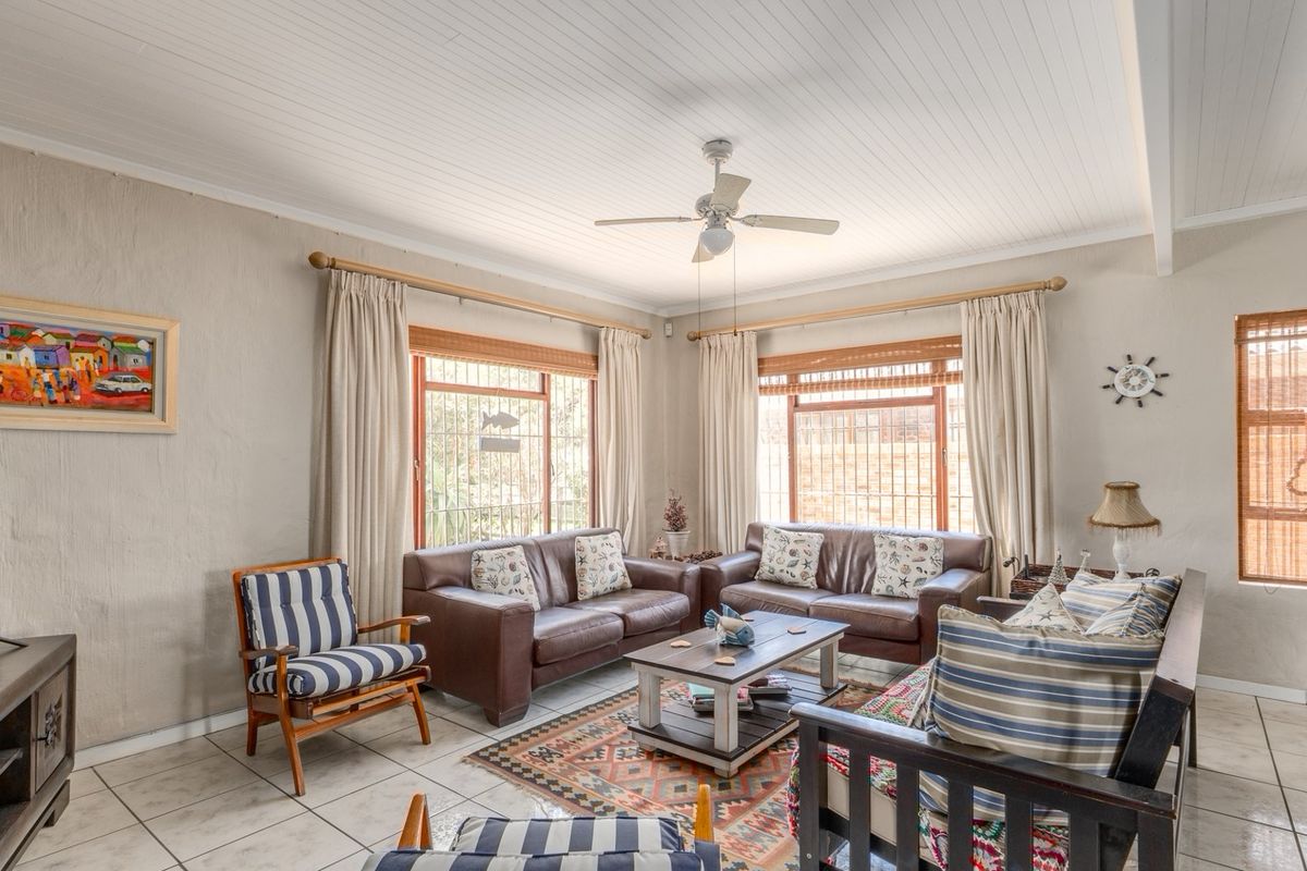 House For Sale in Franskraal, Gansbaai, Western Cape - Photo 5