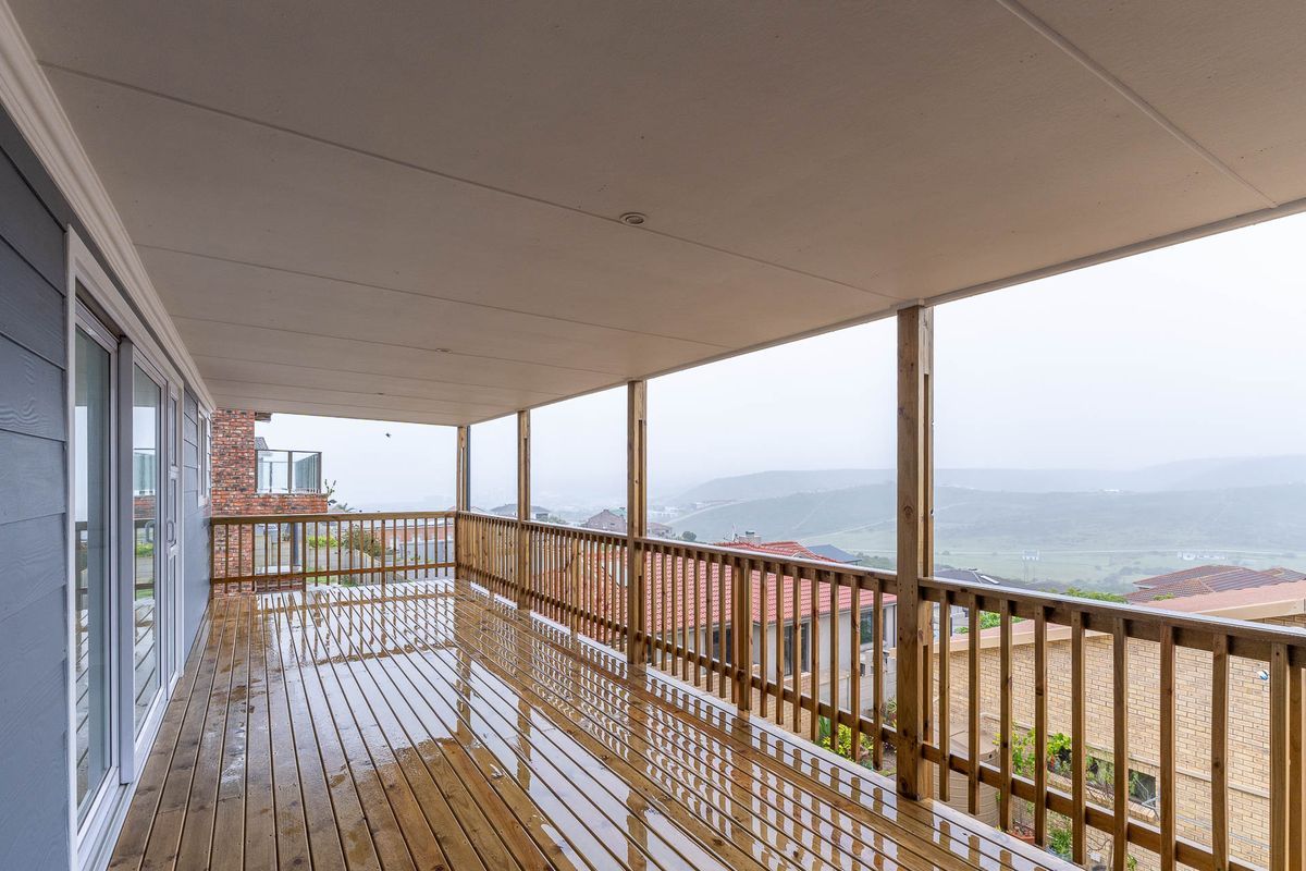 Brand new modern nutec home with sea and mountain views! - Photo 5