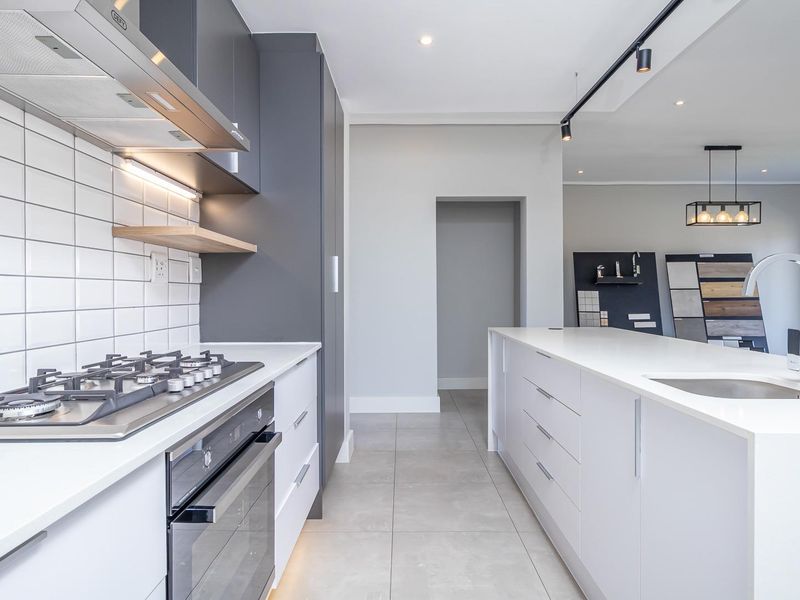 NEXT LEVEL LIVING  -  STUNNING 4 BEDROOM MODERN MARVEL - Photo 7