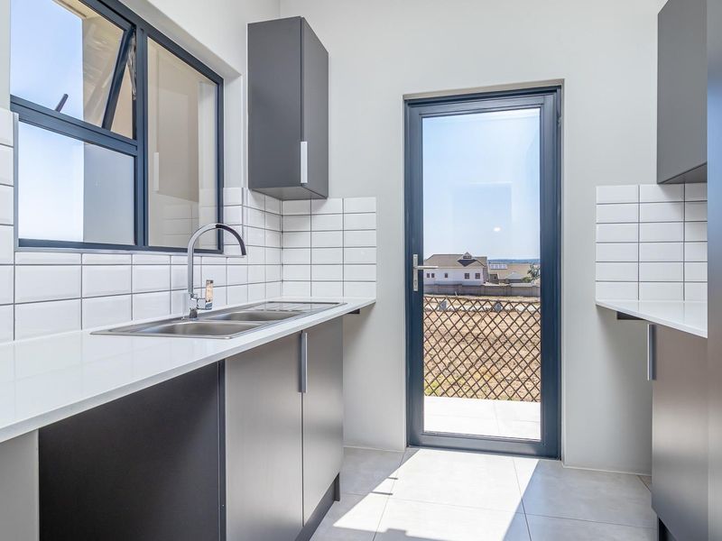 NEXT LEVEL LIVING  -  STUNNING 4 BEDROOM MODERN MARVEL - Photo 8