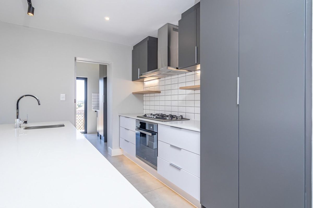 NEXT LEVEL LIVING  -  STUNNING 4 BEDROOM MODERN MARVEL - Photo 5
