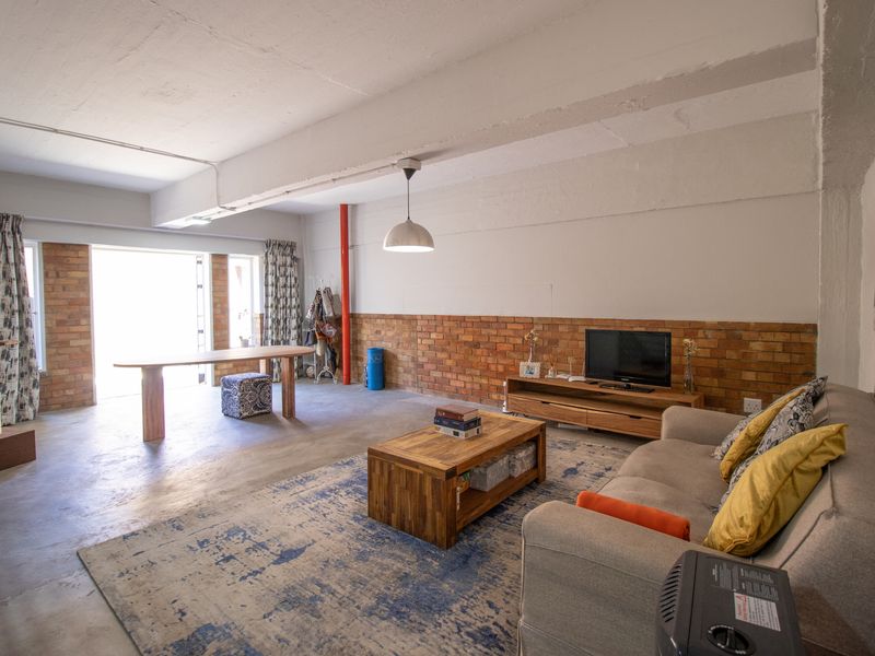 Townhouse For Sale in Braamfontein Werf, Johannesburg, Gauteng - Photo 1