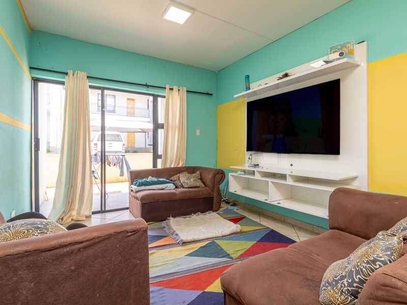 Apartment For Sale in Witpoortjie, Roodepoort, Gauteng - Photo 10