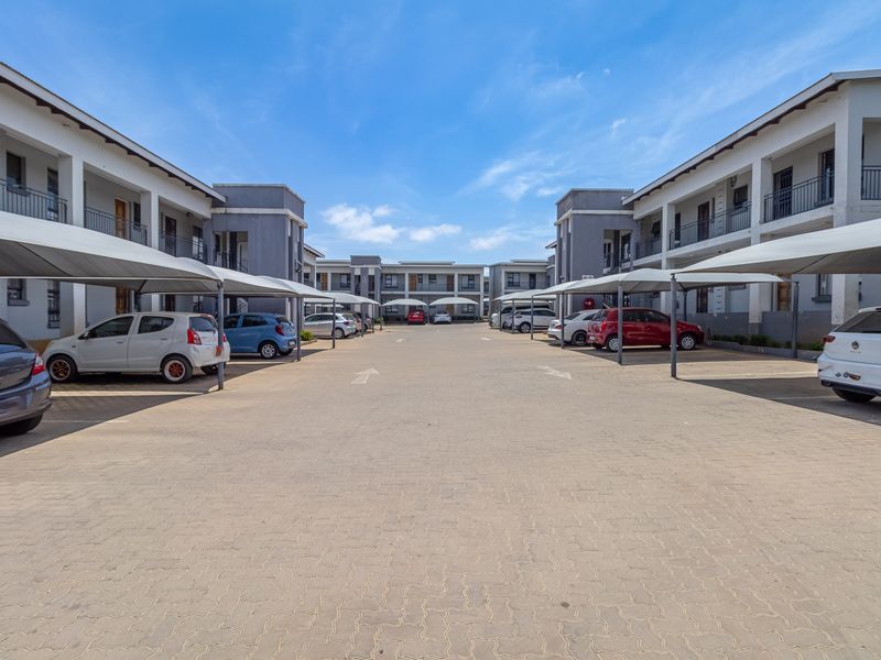 Apartment For Sale in Witpoortjie, Roodepoort, Gauteng - Photo 3