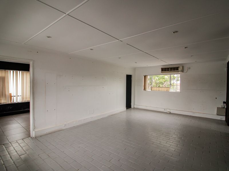 Retail For Sale in Vincent, East London, Eastern Cape - Photo 9