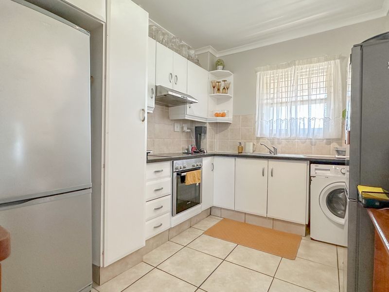 Apartment For Sale in Ballito Central, Ballito, KwaZulu Natal - Photo 4