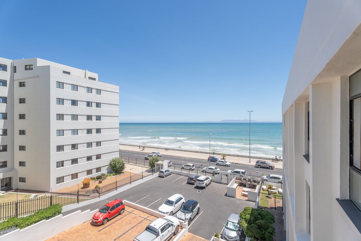 Apartment For Sale in Strand North, Strand, Western Cape - Photo 4