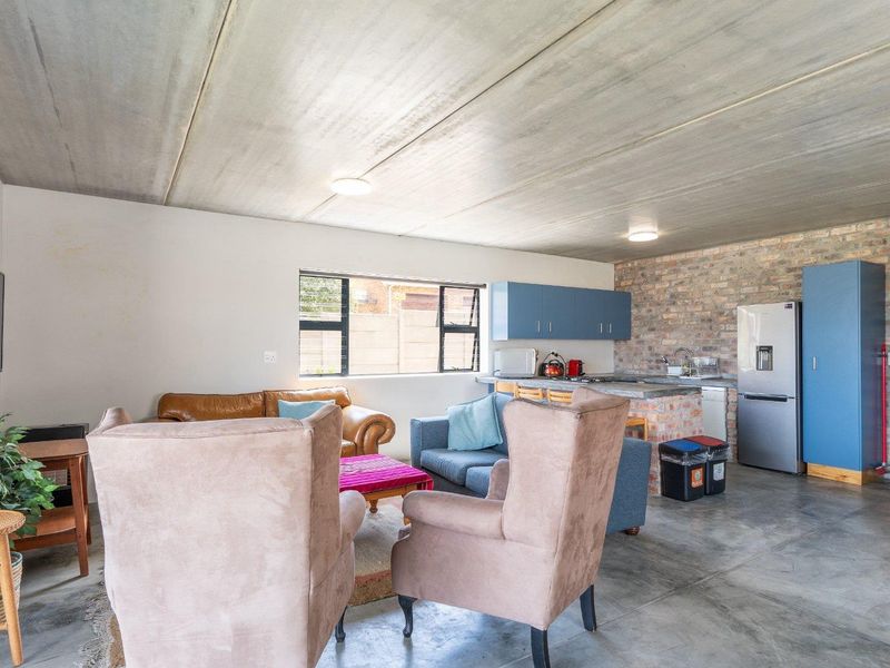 Pringle Bay Spacious 3-Bedroom Rental at the Foot of the Mountain. - Photo 5