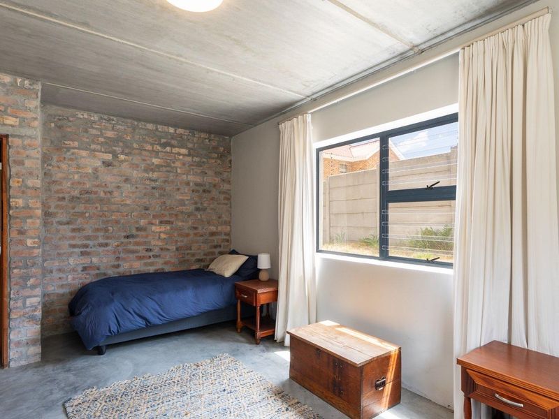 Pringle Bay Spacious 3-Bedroom Rental at the Foot of the Mountain. - Photo 8