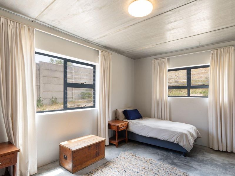 Pringle Bay Spacious 3-Bedroom Rental at the Foot of the Mountain. - Photo 7