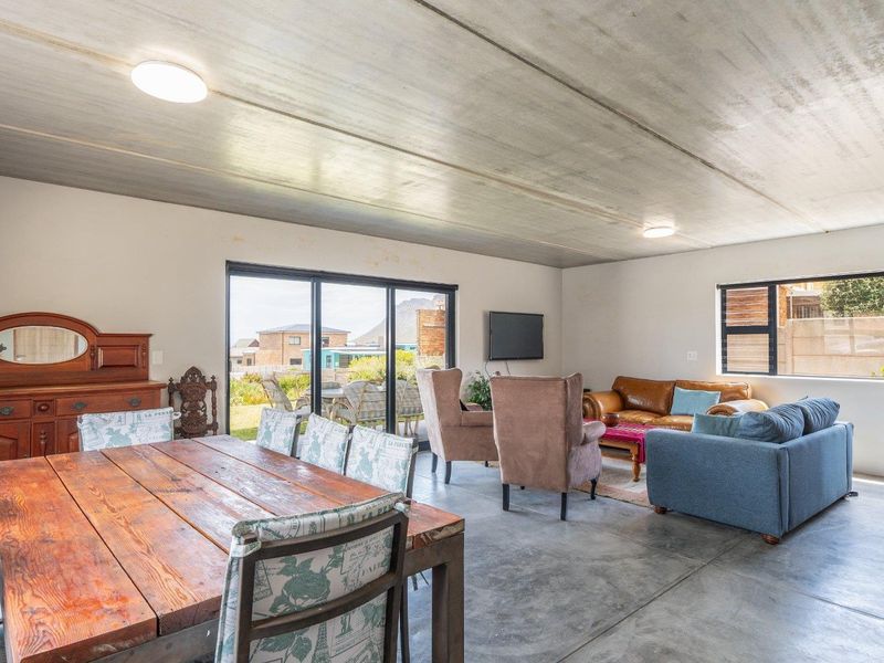 Pringle Bay Spacious 3-Bedroom Rental at the Foot of the Mountain. - Photo 4