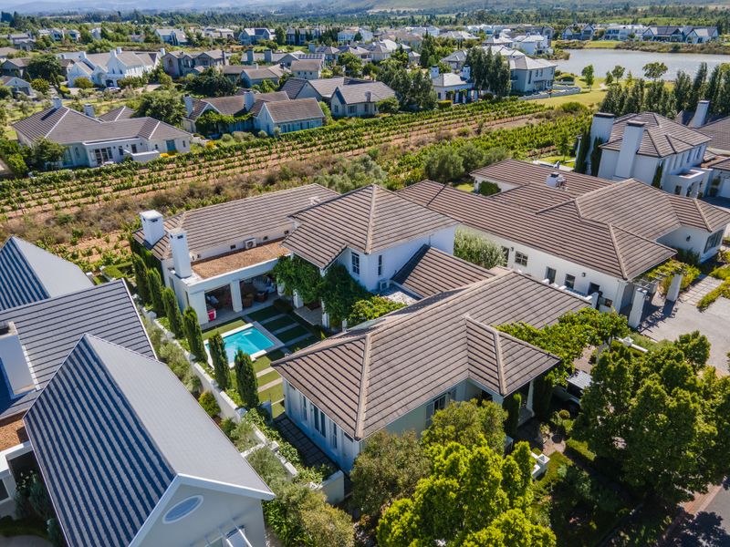 House For Sale in Val de Vie Estate Paarl - Photo 2