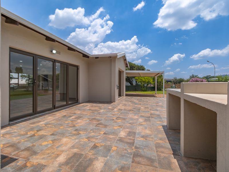 House For Sale in Heidelberg Central, Heidelberg, Gauteng - Photo 4