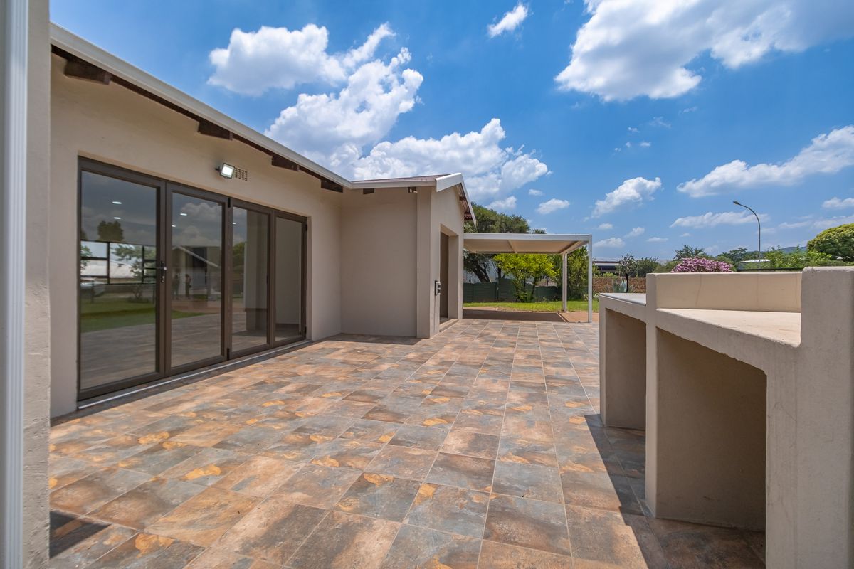 House For Sale in Heidelberg Central, Heidelberg, Gauteng - Photo 4