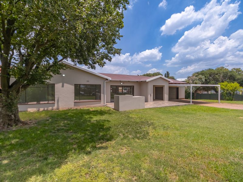 House For Sale in Heidelberg Central, Heidelberg, Gauteng - Photo 1