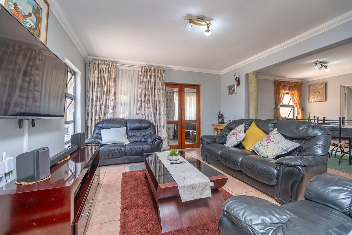 House For Sale in Jordaan Park, Heidelberg, Gauteng - Photo 4