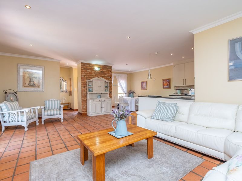 Captivating Duplex with Breathtaking Views in Jordaan Park - Photo 9