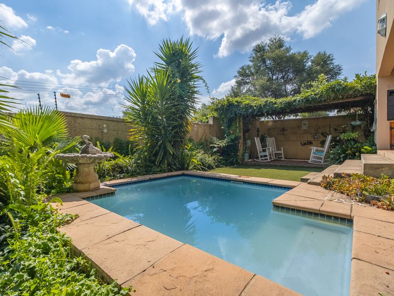 Captivating Duplex with Breathtaking Views in Jordaan Park - Photo 6