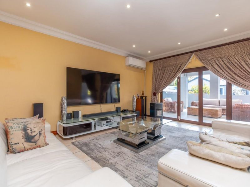 House For Sale in Olivedale, Randburg, Gauteng - Photo 4