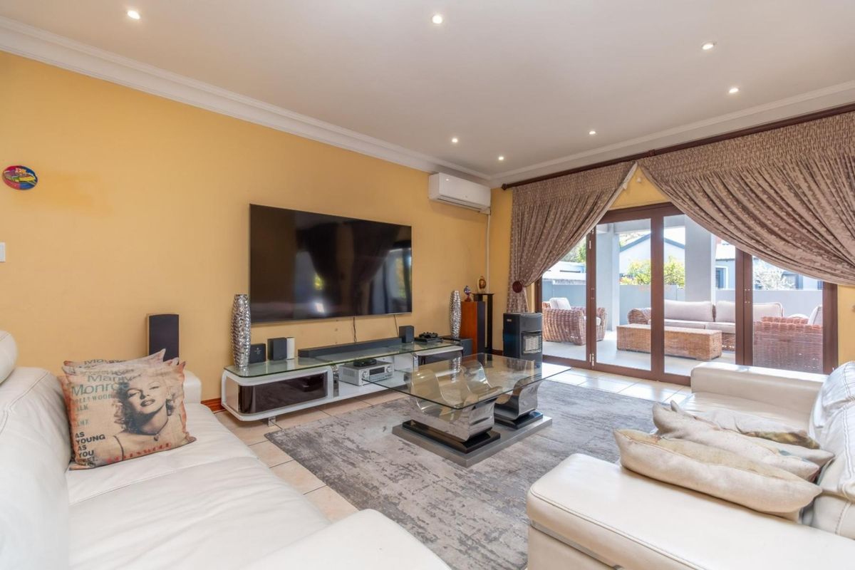House For Sale in Olivedale, Randburg, Gauteng - Photo 4