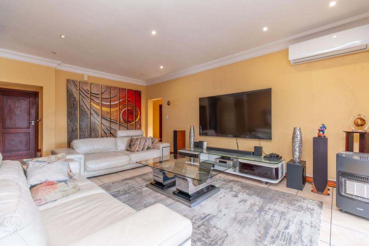 House For Sale in Olivedale, Randburg, Gauteng - Photo 5