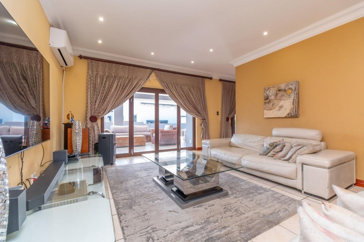 House For Sale in Olivedale, Randburg, Gauteng - Photo 3