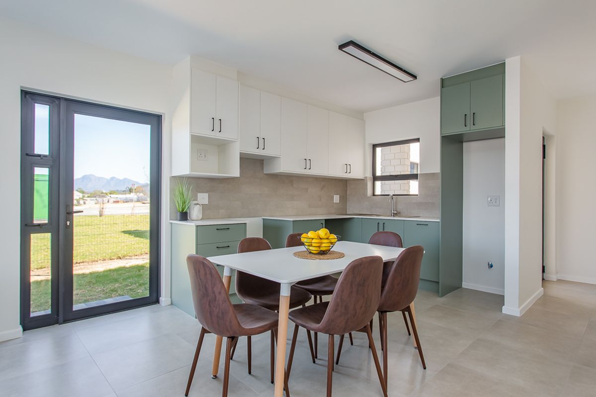 Stunning Oak Lodges in Honeydew Country Estate for sale - Photo 5