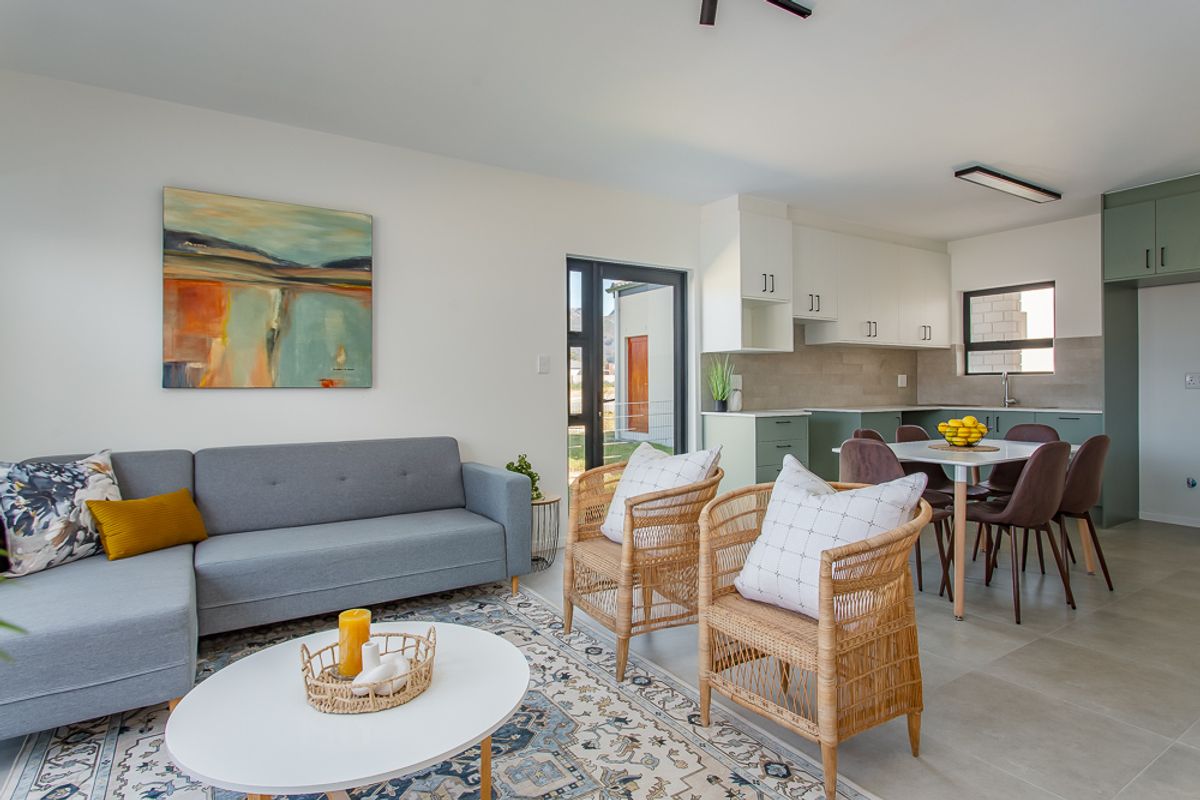 3 Bedroom Oak Lodges in Honeydew Country Estate for sale - Photo 3