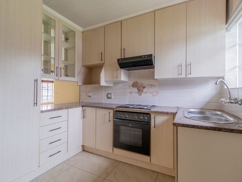 Townhouse For Sale in Roodepoort West, Roodepoort, Gauteng - Photo 1
