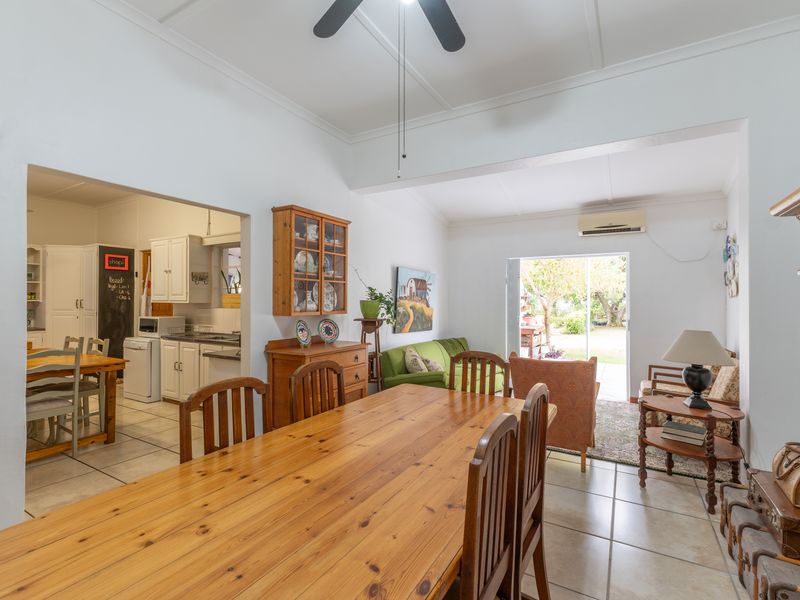 Charming Family Home in a much sought after street! - Photo 3
