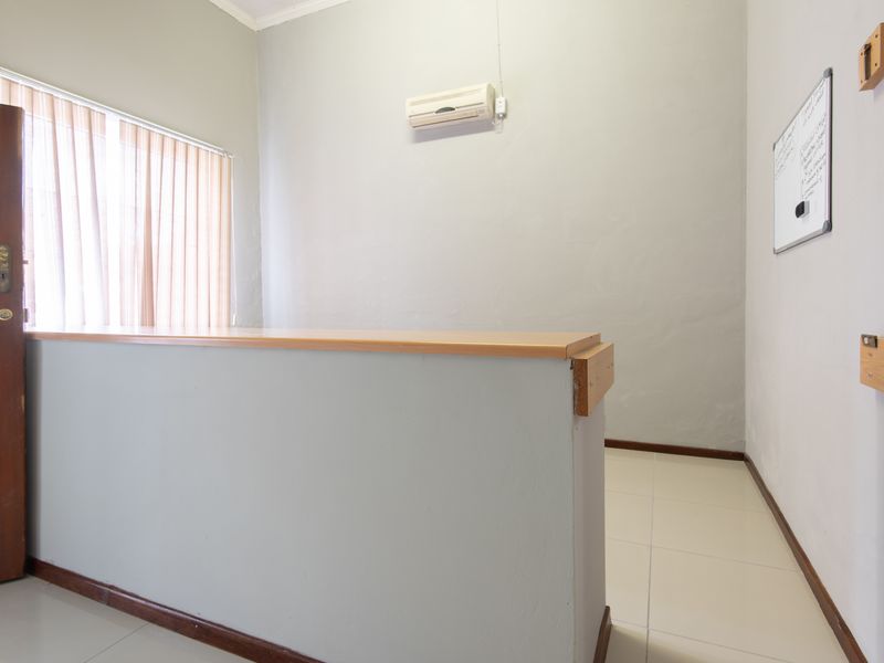 Office For Sale in Somerset East, Eastern Cape - Photo 2
