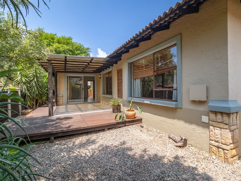 House For Sale in Fourways, Sandton, Gauteng - Photo 1