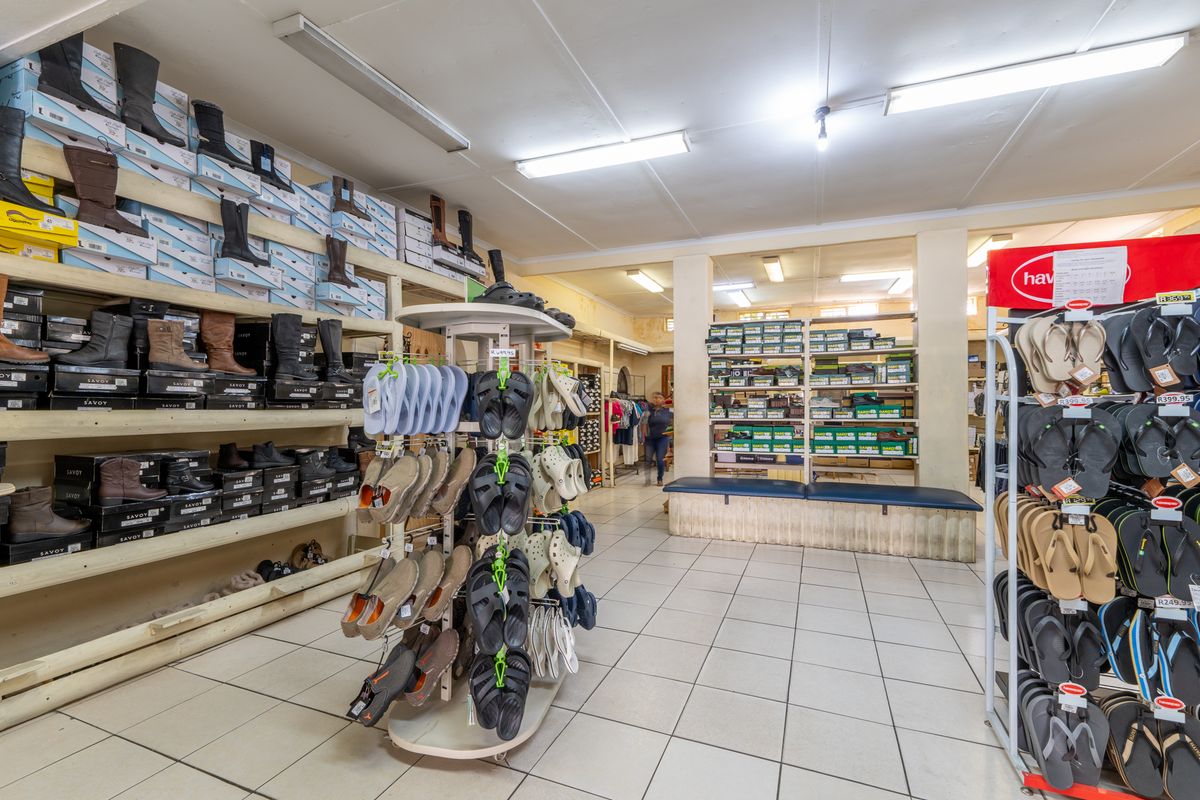 Retail For Sale in Wellington North, Wellington, Western Cape - Photo 4
