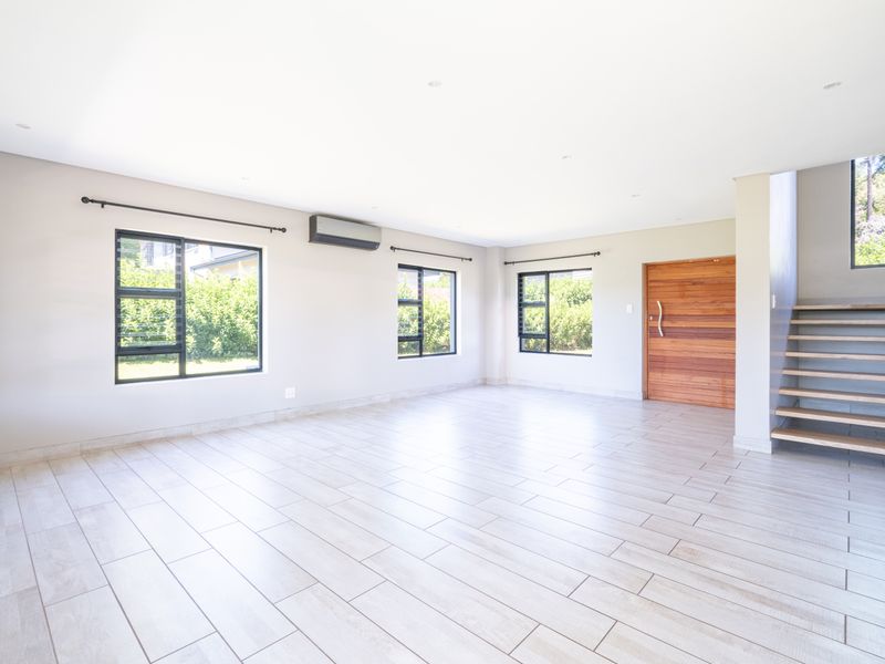 Townhouse For Sale in Leonard, Hilton, KwaZulu Natal - Photo 7