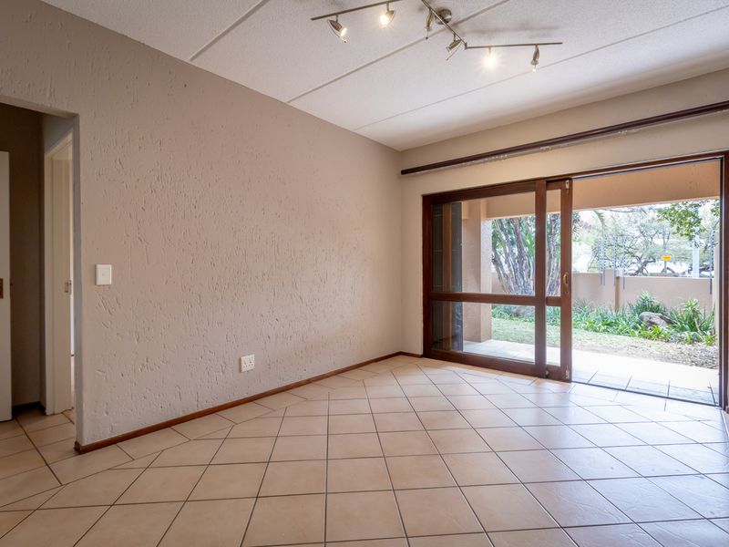 Apartment for sale in Lonehill, Sandton - Photo 9