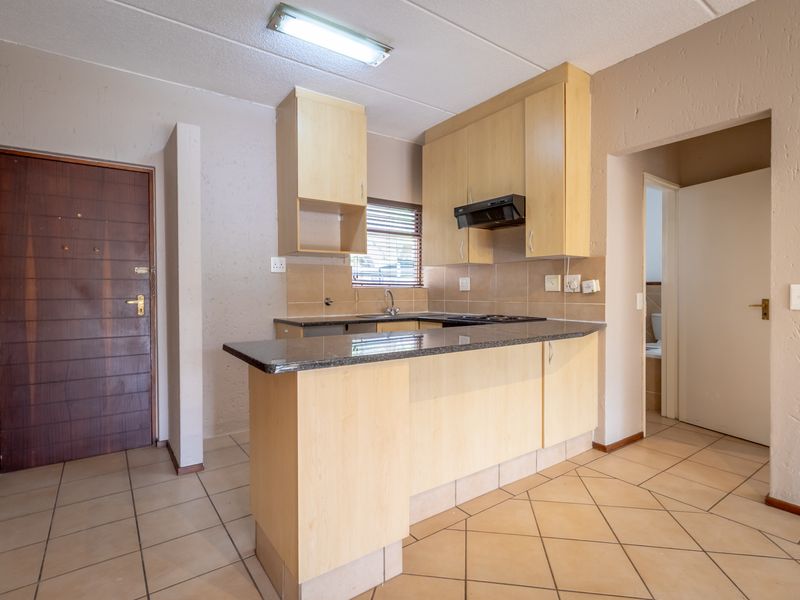 Apartment for sale in Lonehill, Sandton - Photo 7