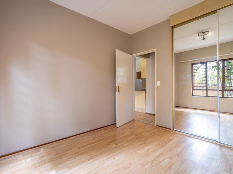 Apartment for sale in Lonehill, Sandton - Photo 4