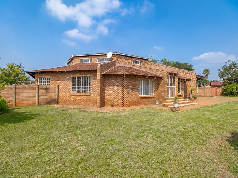 Private Residence or Thriving Guesthouse: The Choice is Yours - Photo 3