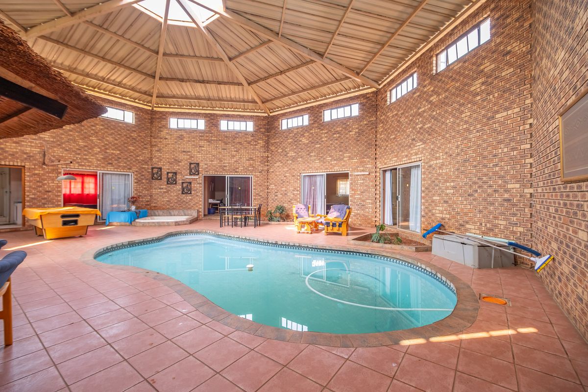 Private Residence or Thriving Guesthouse: The Choice is Yours - Photo 5